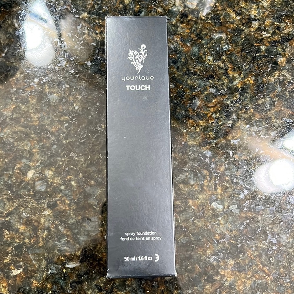 BNIB Younique spray foundation—Organza
